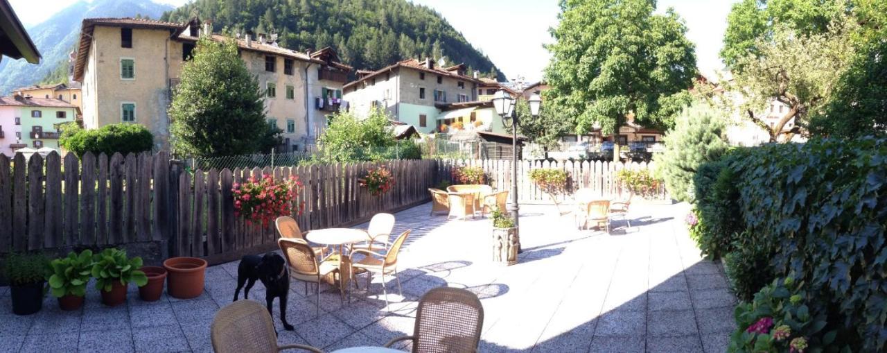 Albergo Garni Cavento Pinzolo Eksteriør bilde