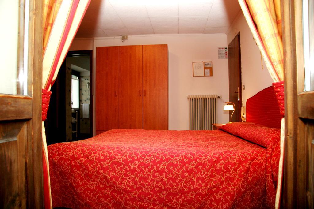 Albergo Garni Cavento Pinzolo Eksteriør bilde